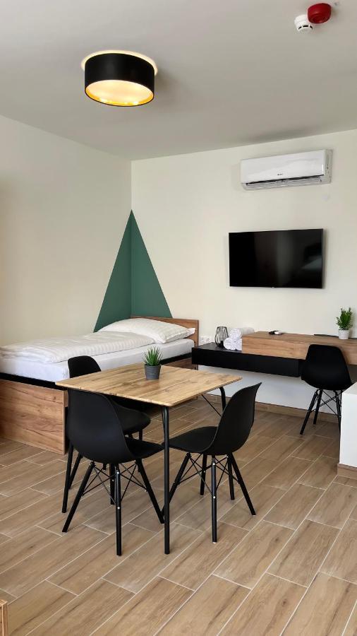 Rezidex Apartmanhaz Szeged Exteriör bild